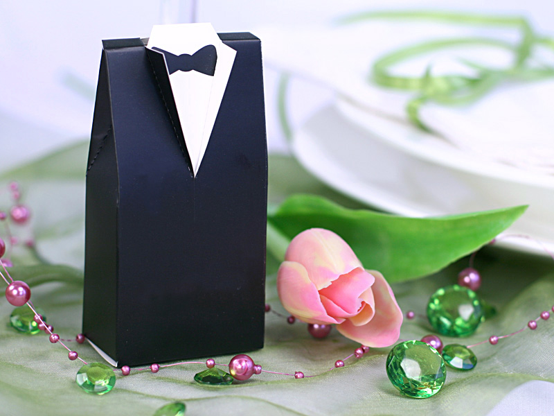 Pudełeczka dla gości weselnych fram Młodego Pana na prezent dla gości