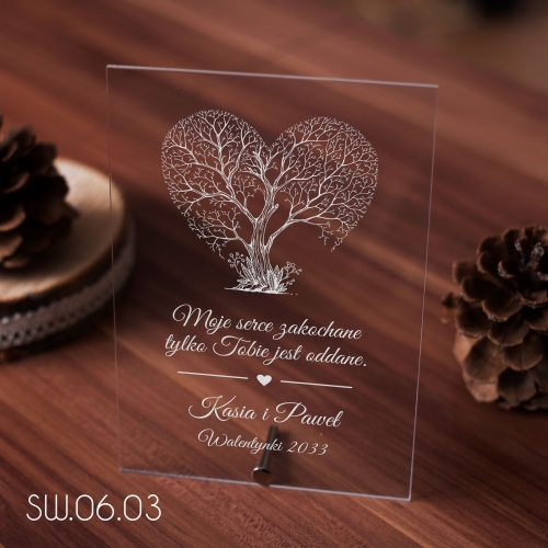 Statuetka akrylowa na prezent na Walentynki - drzewo serce